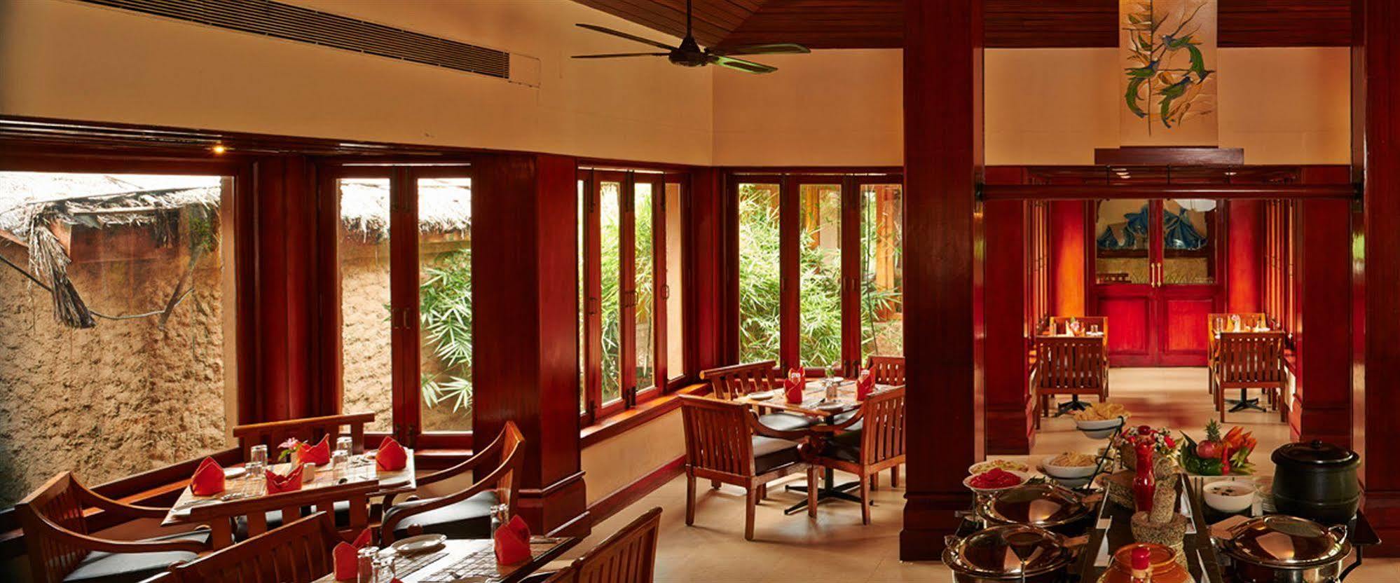 Club Mahindra Thekkady Hotel Exterior foto